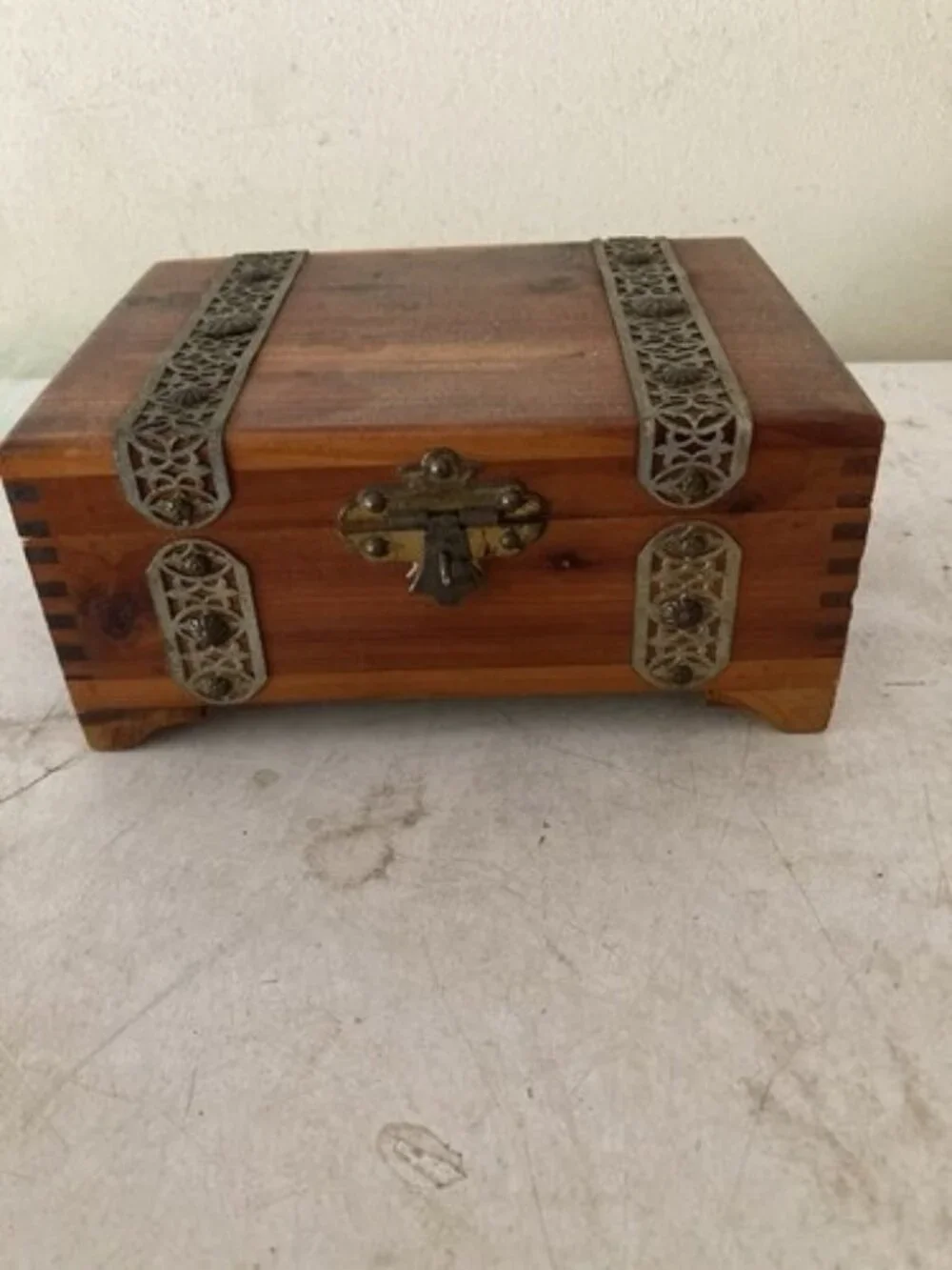Vintage Wooden Cedar Trinket Jewelry Box